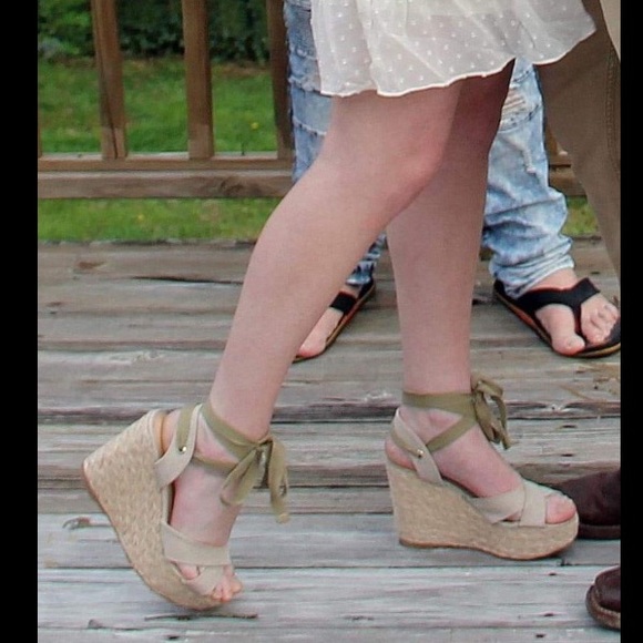 Lulus Shoes - Lulu’s Espadrilles